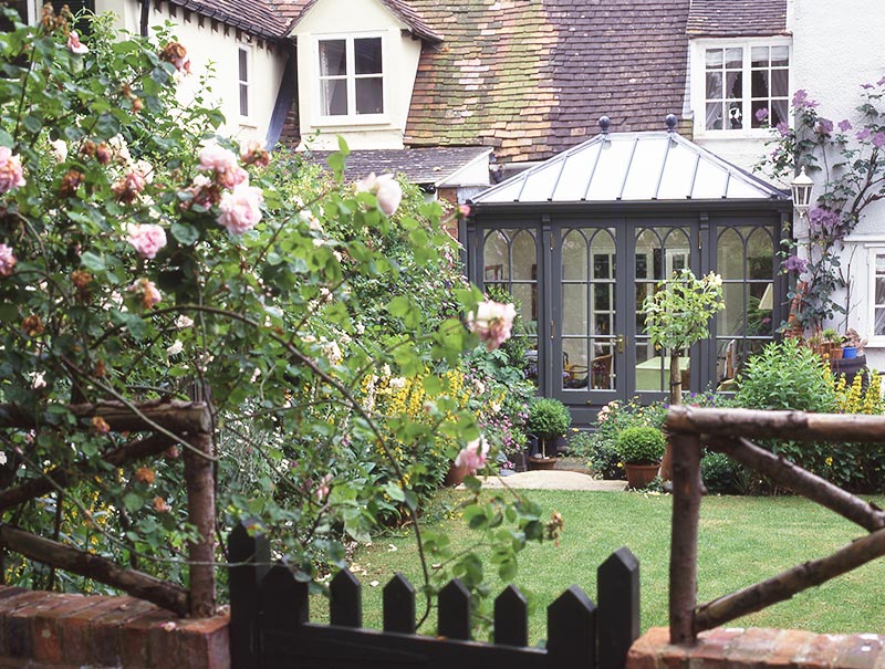 A Guide to Small Conservatories & Orangeries