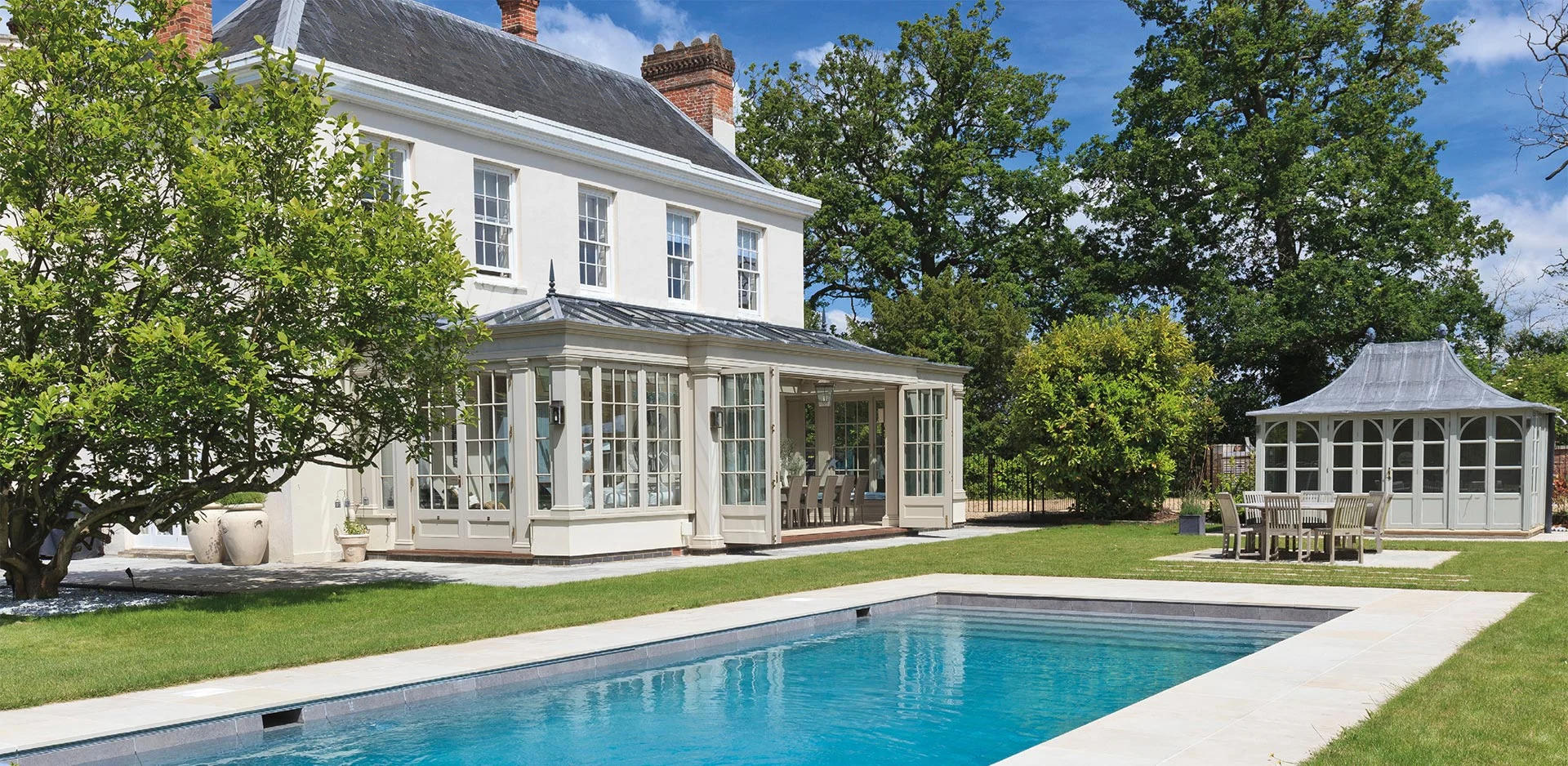 Bespoke Georgian poolhouse conservatory