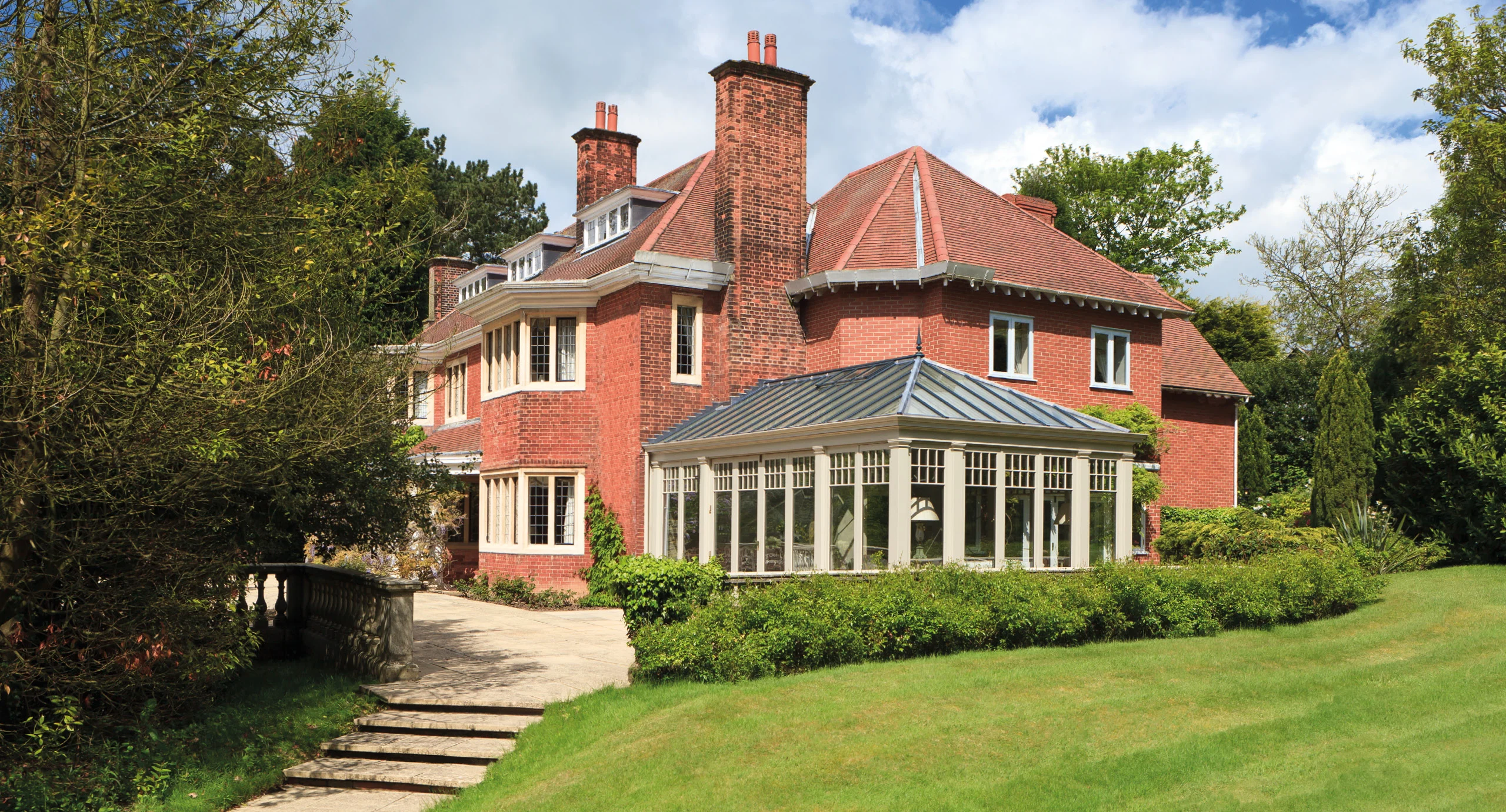 Bespoke replacement conservatory