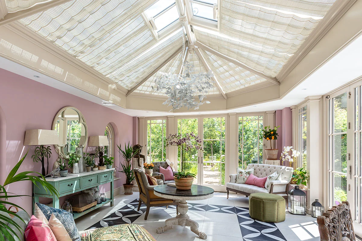 Blinds in a sunroom