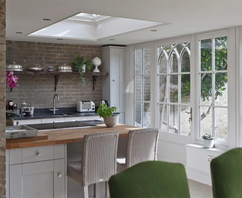 Decluttered kitchen conservatory design