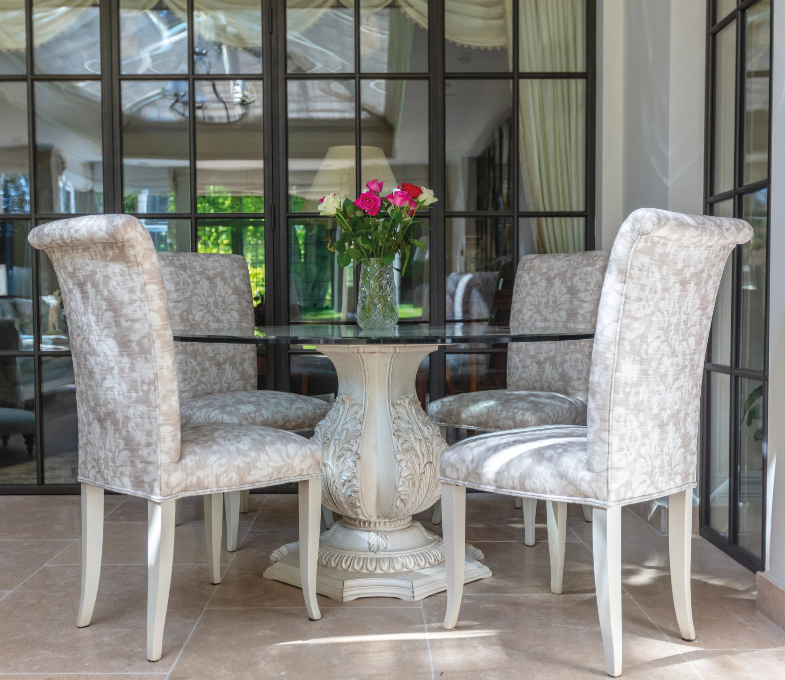 Dining table with bronze screen