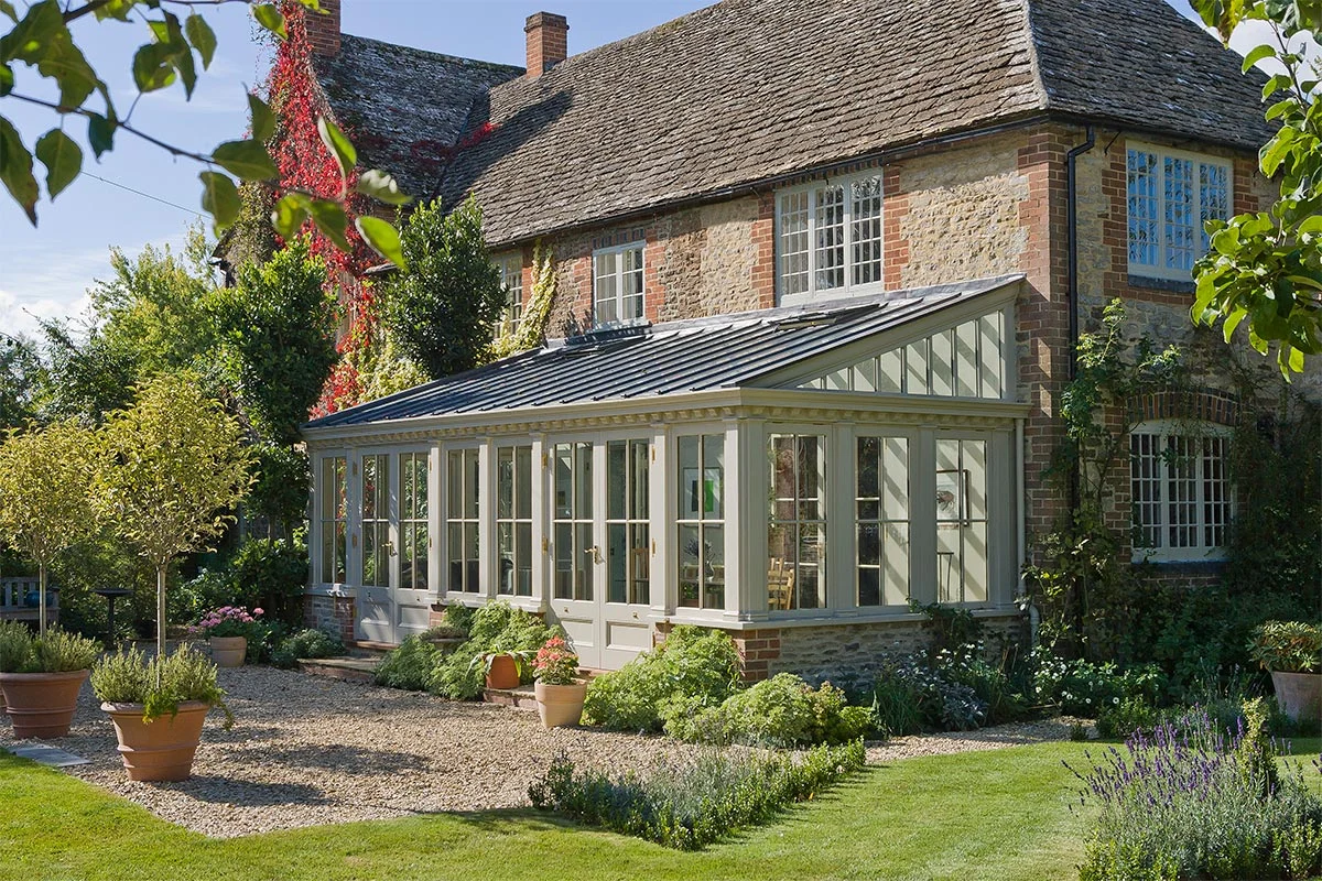 Example of a bespoke lean to conservatory