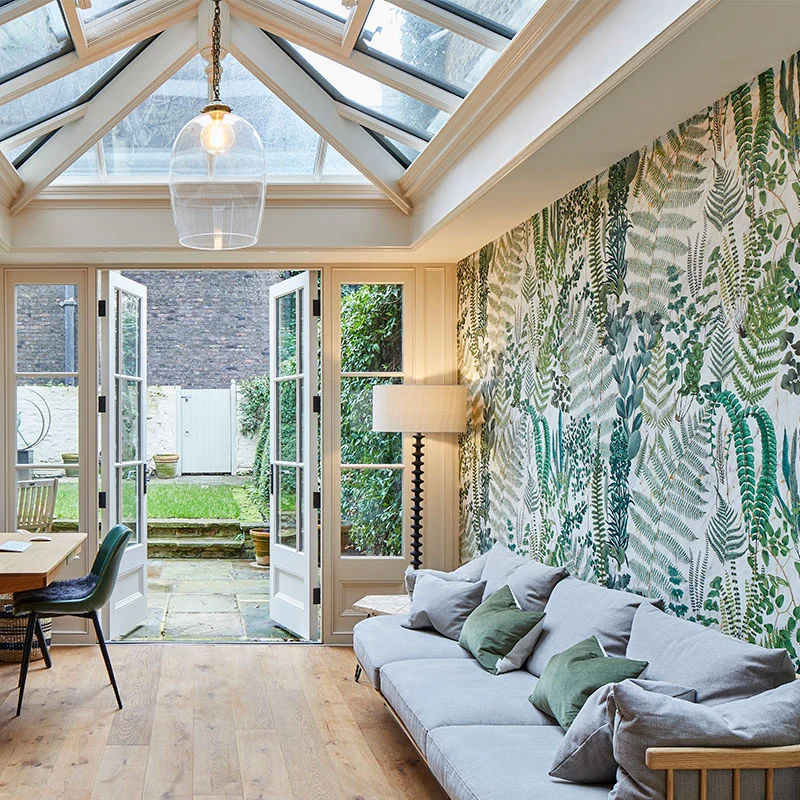 Foliage inspired wallpaper