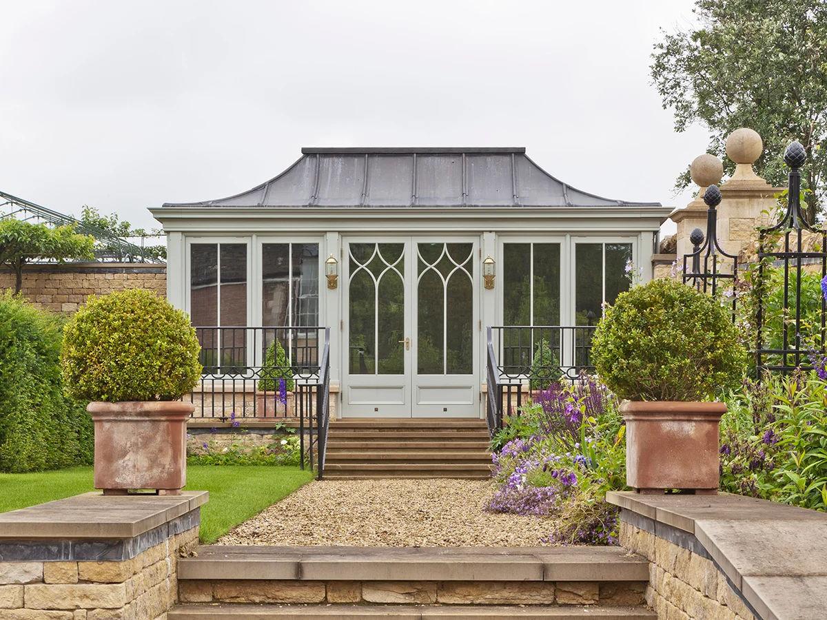 Example of a freestanding garden room