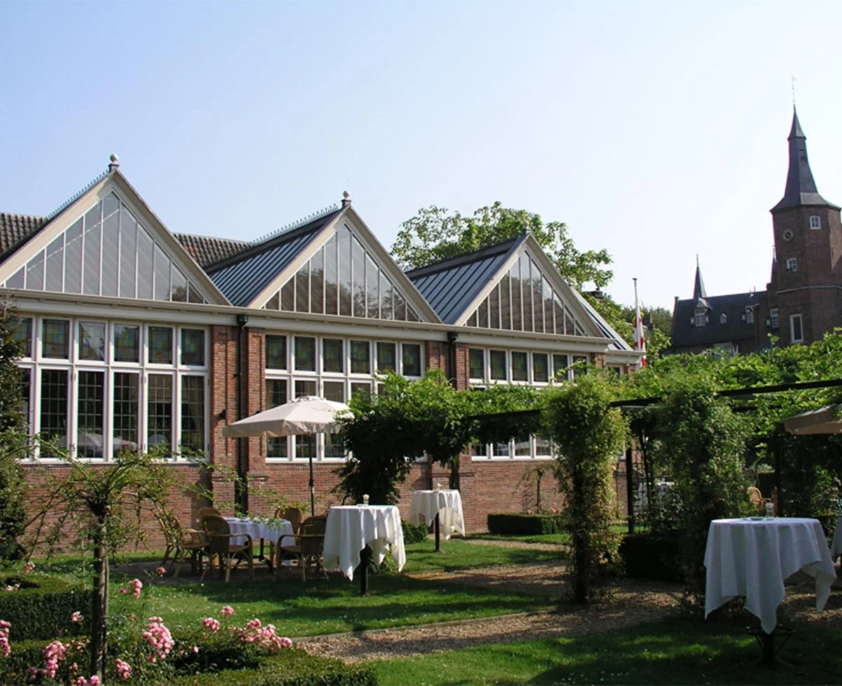 Orangery with solid construction