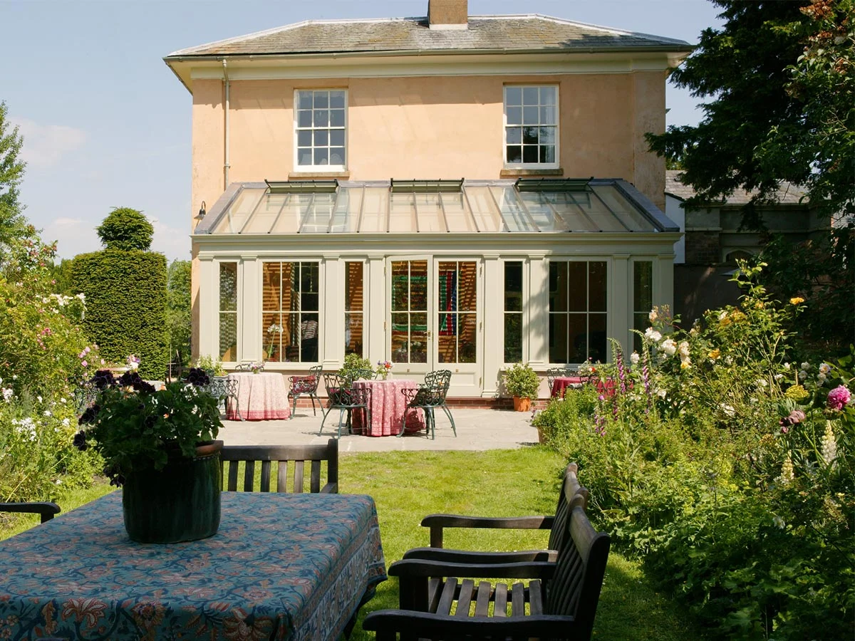 Orangery with solid construction