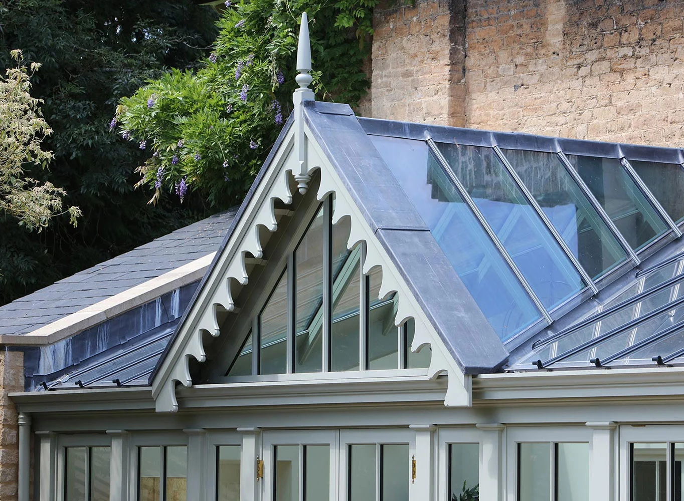 Orangery with corner bar