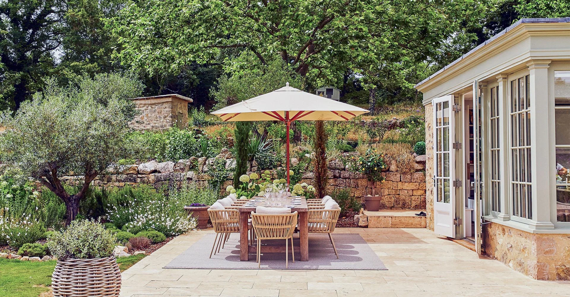Orangery connected to outside dining area