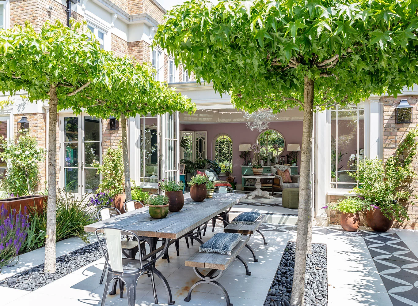 Outdoor dining orangery