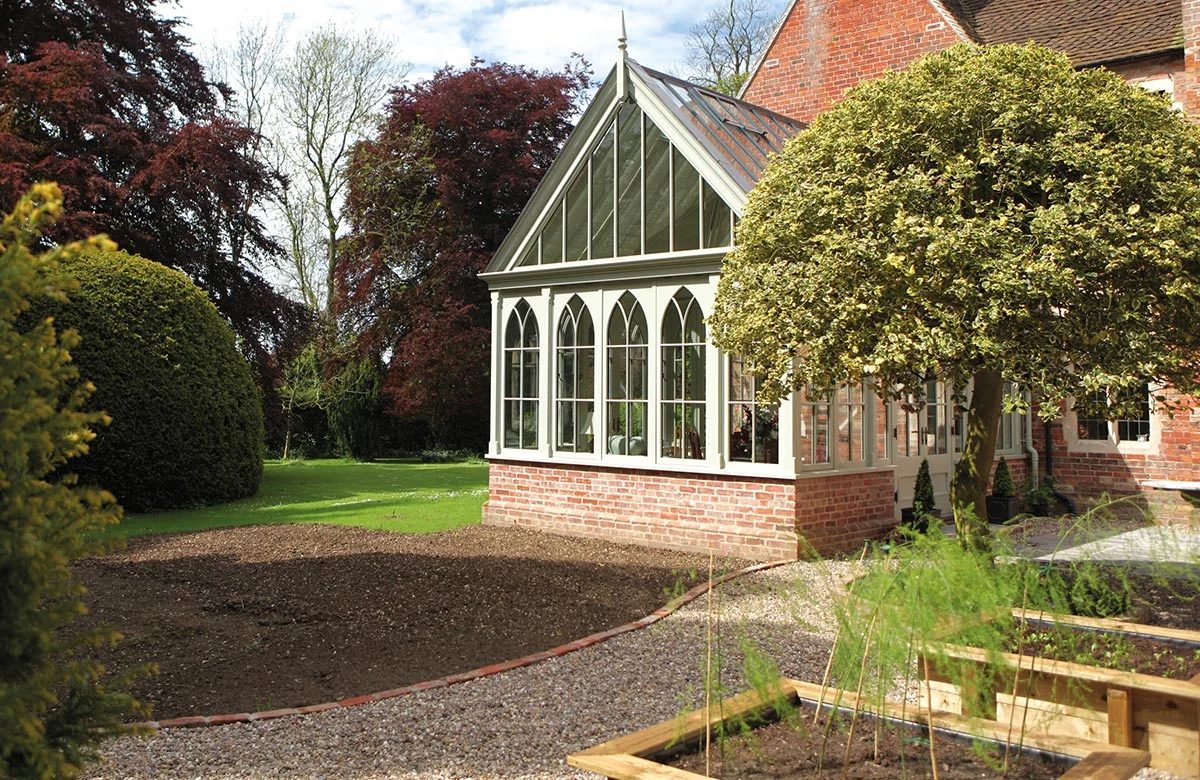 Side angle showing end of conservatory