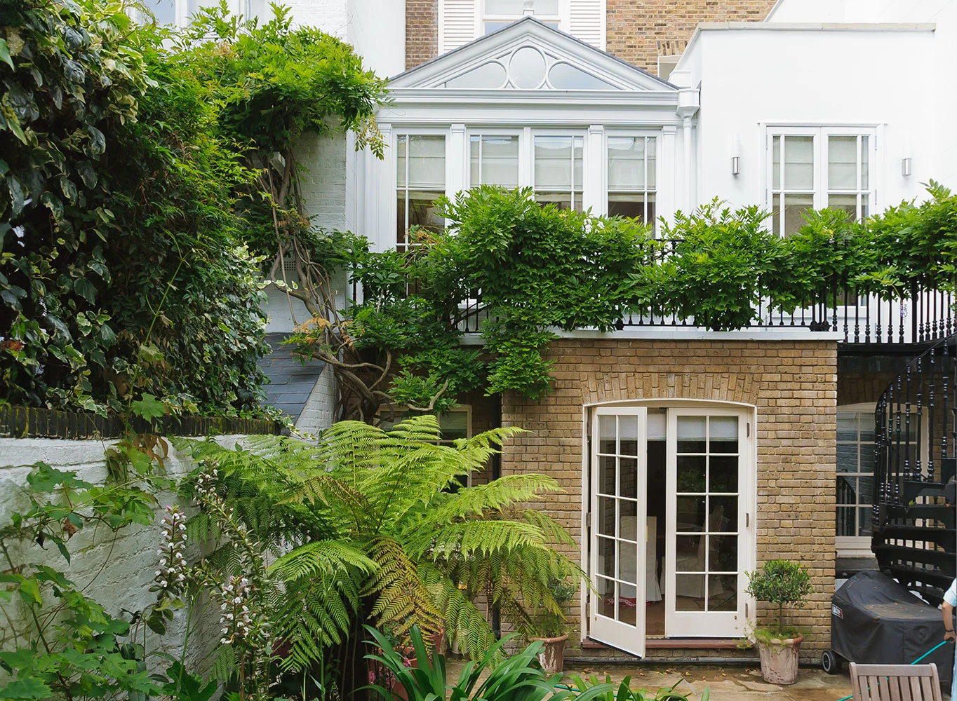 Townhouse orangery with levels