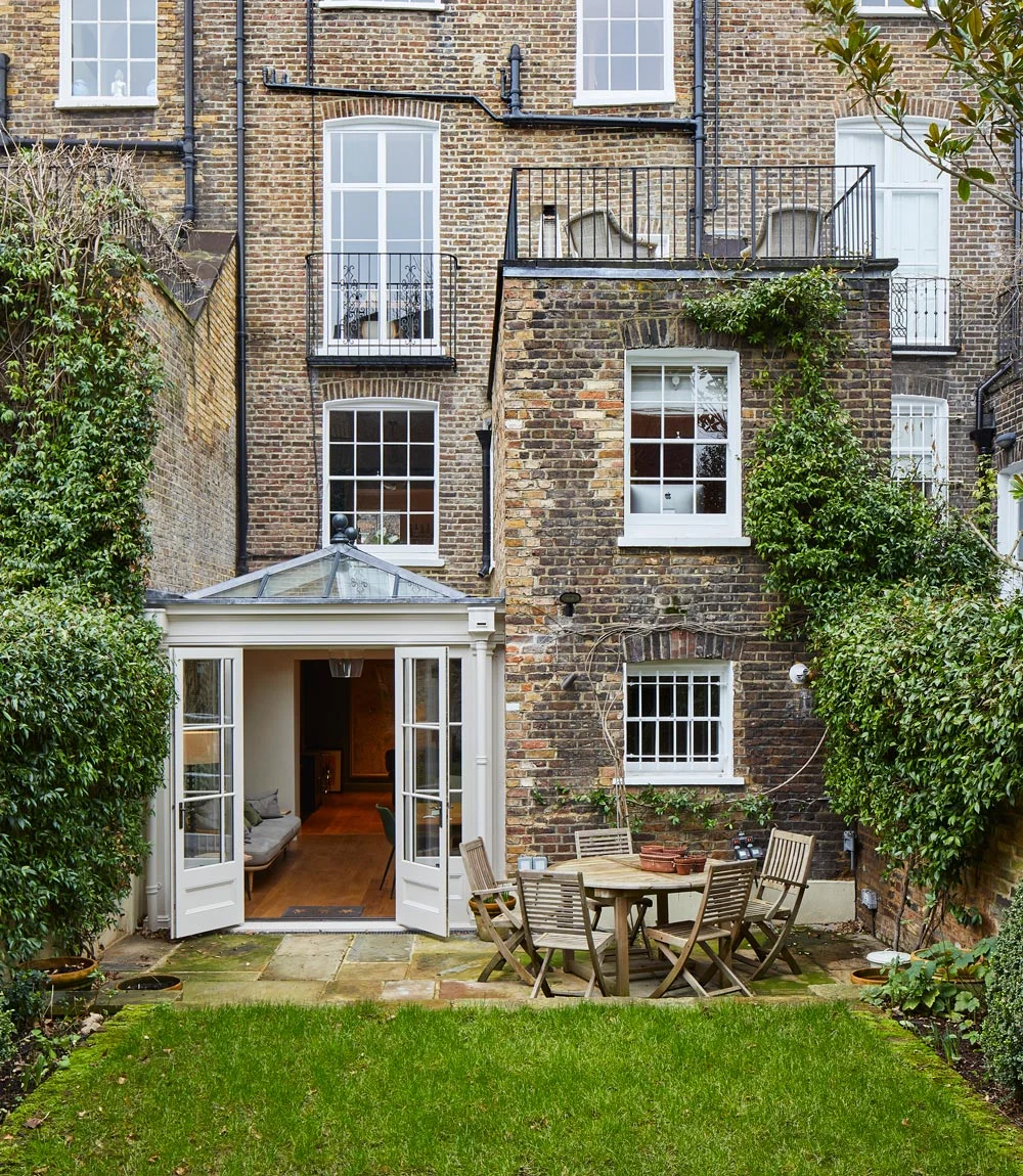 Townhouse with a small orangery extension