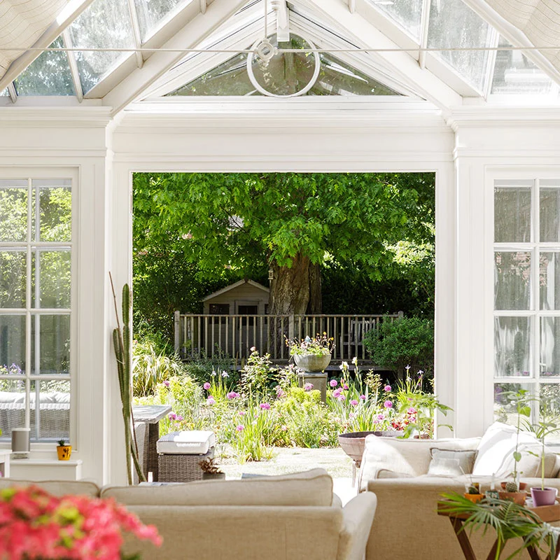 Multifunctional conservatory room